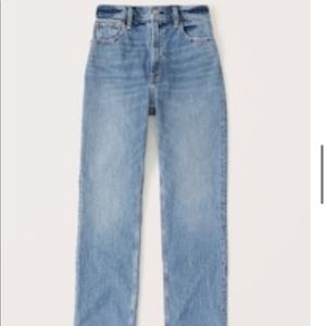 Abercrombie The 90's Straight Ultra High Rise denim Jeans 27 (4R) Medium Wash